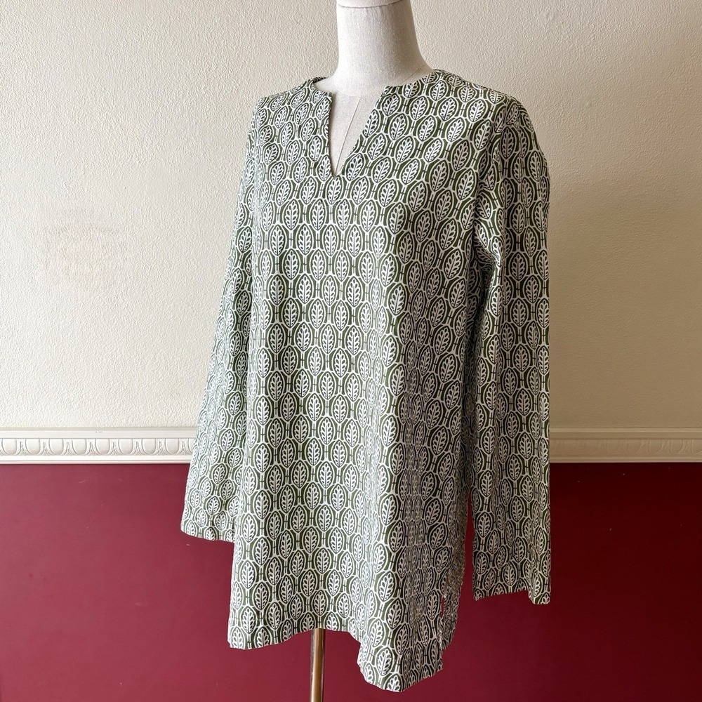 Lands’ End green leaf 100% cotton long sleeve v-neck tunic top